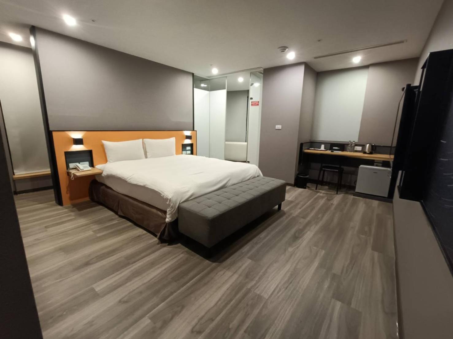 Walker-Taoyuan Hotel Ngoại thất bức ảnh